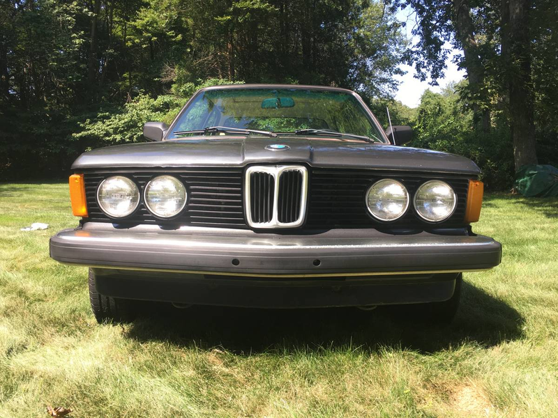 Illustration for article titled At $2,700, Is This Good Ol' 1983 BMW 320i Good Enough?